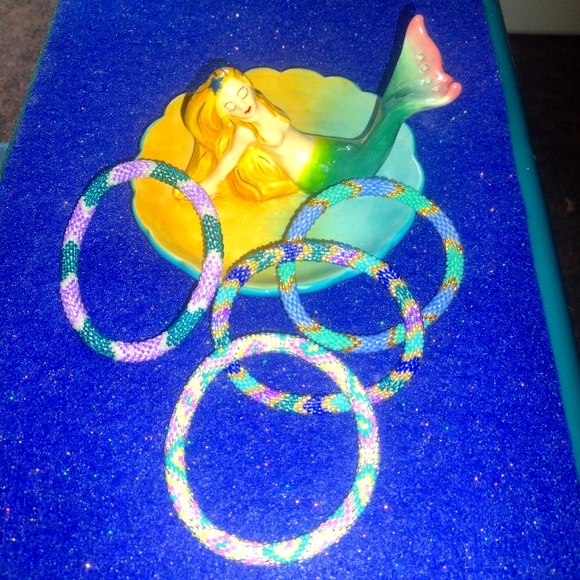 Sashka Co Glass Bead Bracelets (set of 4) - Picture 2 of 2